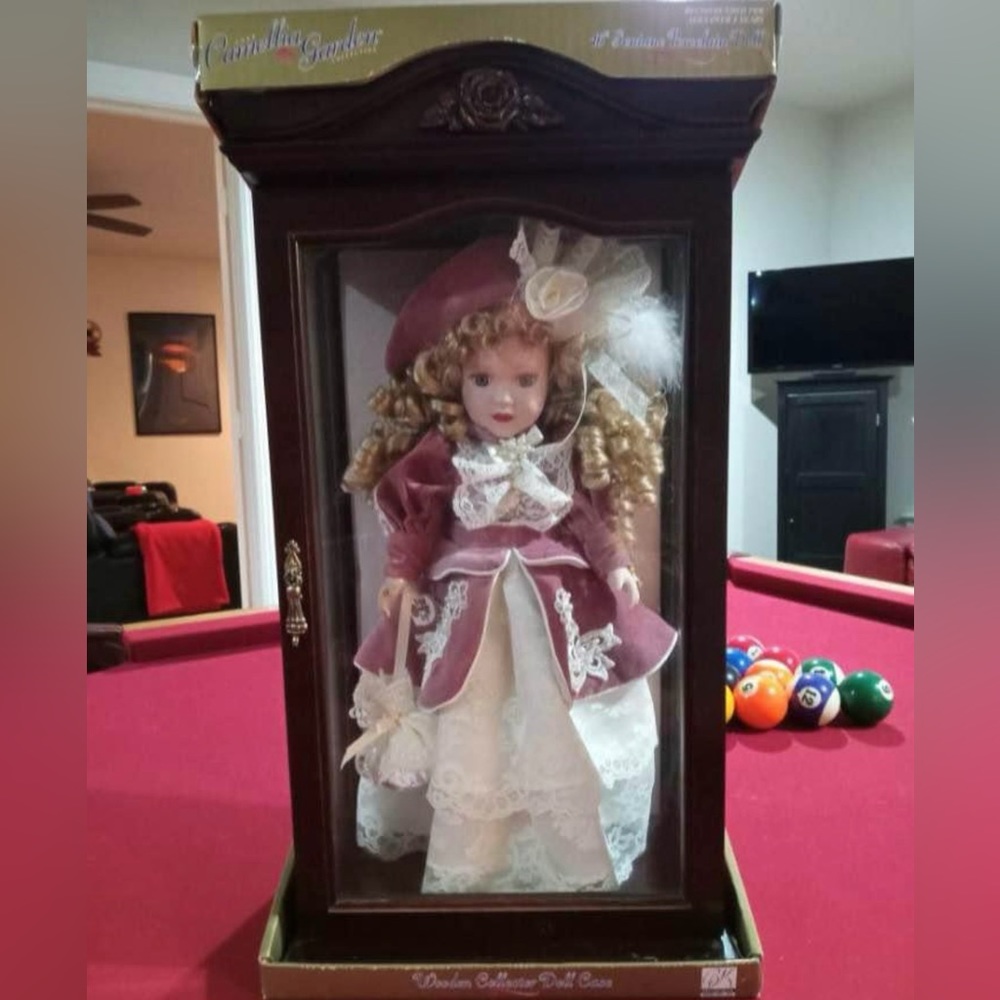 1996 Camellia Garden Collection 16'' Porcelain Doll